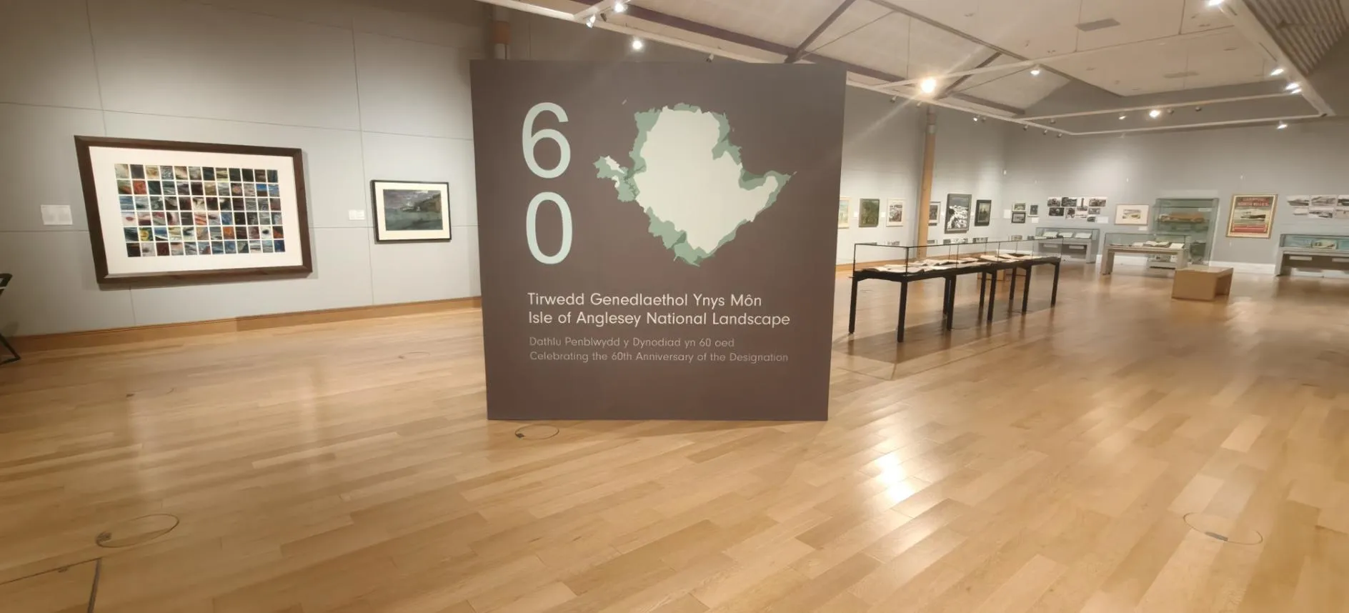 Panoramic shot of the exhibition.