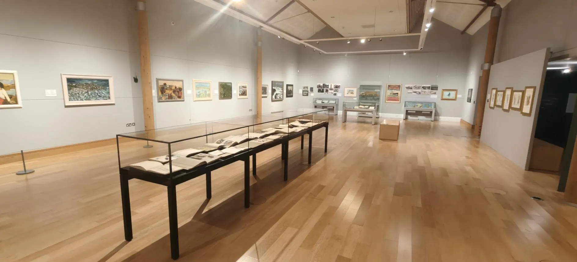 Panoramic shot of the exhibition.